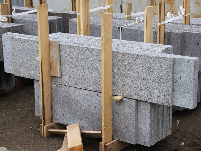 Billets for facing stone steps. Step width 350 mm. Granite career Vozrozhdenie.  =>Following