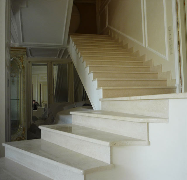 Steps from a marble  =>Following