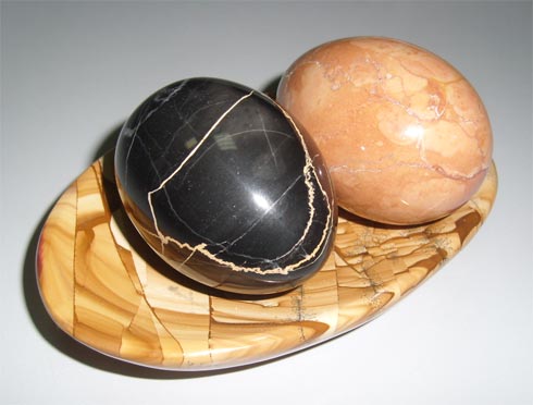 Сувенирная продукция из гранита и мрамора Подарки из камня Яйца из гранита, яйца из мрамора