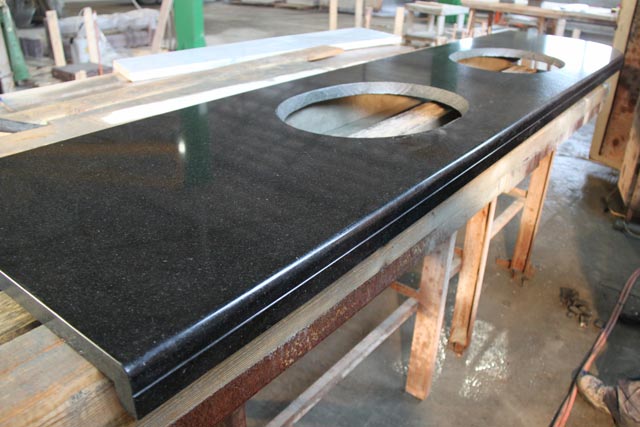 Table-top from a gabbro-diabase polished  =>Following