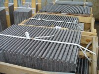 Облицовочные плиты из гранита для вентфасадов на складе в Санкт-Петербурге