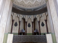 Мраморные резные колонныБогатого убранстваМечети Хасана II в Касабланке