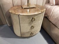 Туалетный столик со столешницей из мрамора